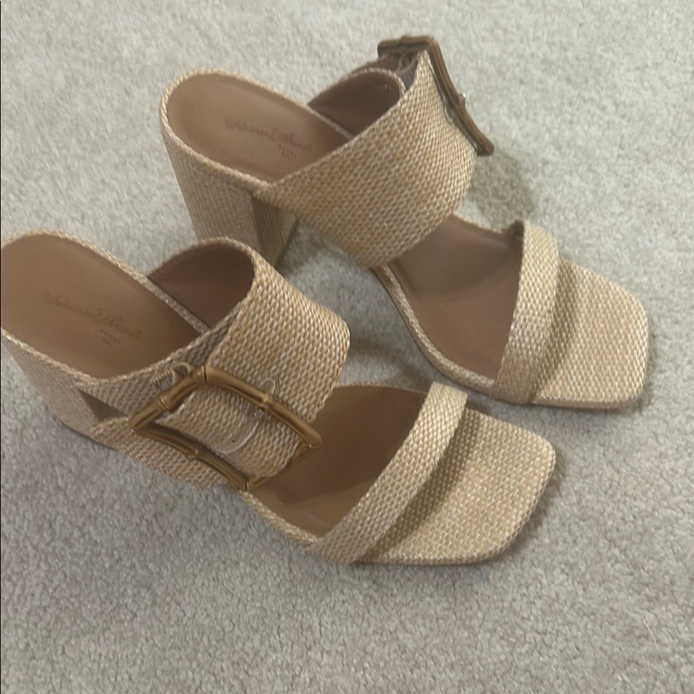 Universal Thread Tan Heeled Sandals with Block Heel